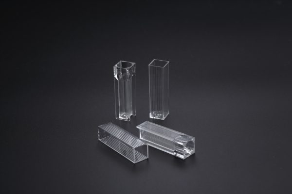 CUBETA PARA ESPECTROFOTOMETRO POLIESTIRENO DE 1.5 ML CAJA X 100 UND COD 46015 SPL - Imagen 3