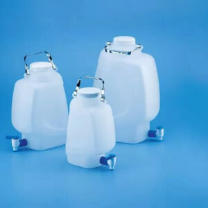 CARBOY RECTANGULAR AUTOCLAVABLE CON CAÑO DE 10 LITROS COD 683250 TARSONS